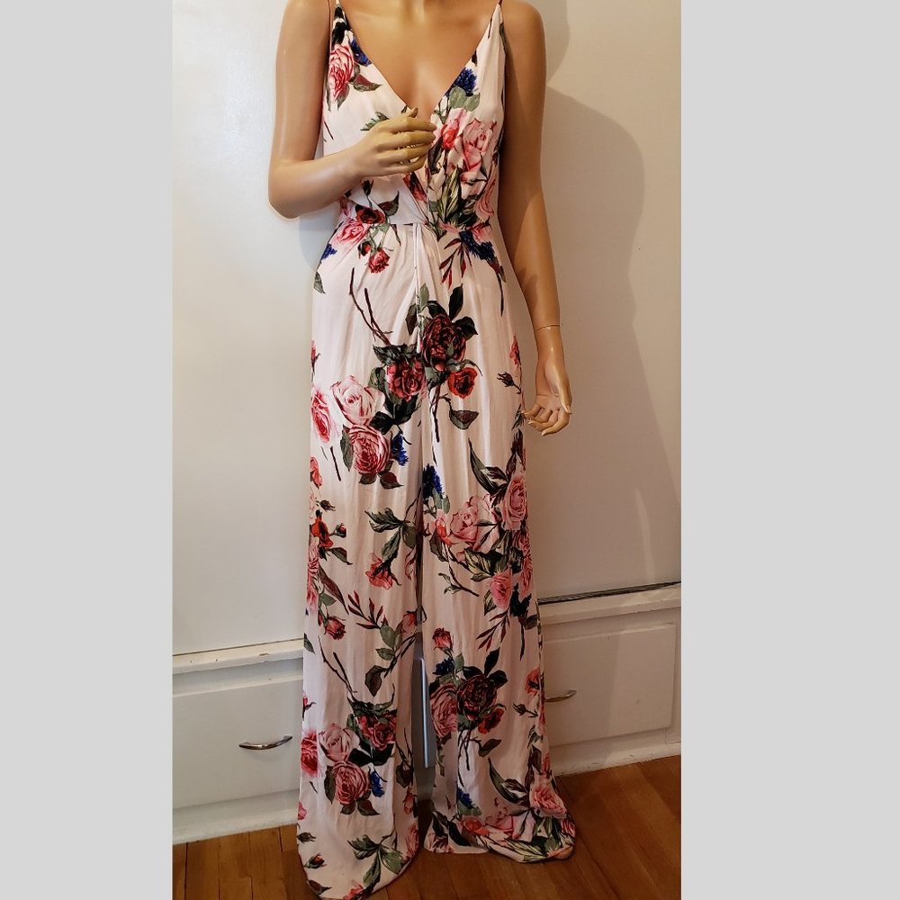 NWT AFRM Beige Garden Jumpsuit. Size XL/TG.